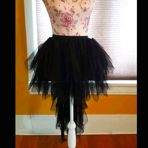 Black tool hi-low skirt O/S - Picture 1 of 3